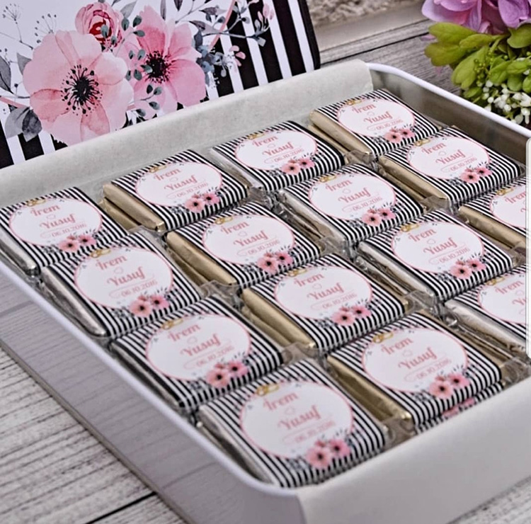 soz cikolatasi - cicekli metal kutu 48 ad cikolatalinbsp